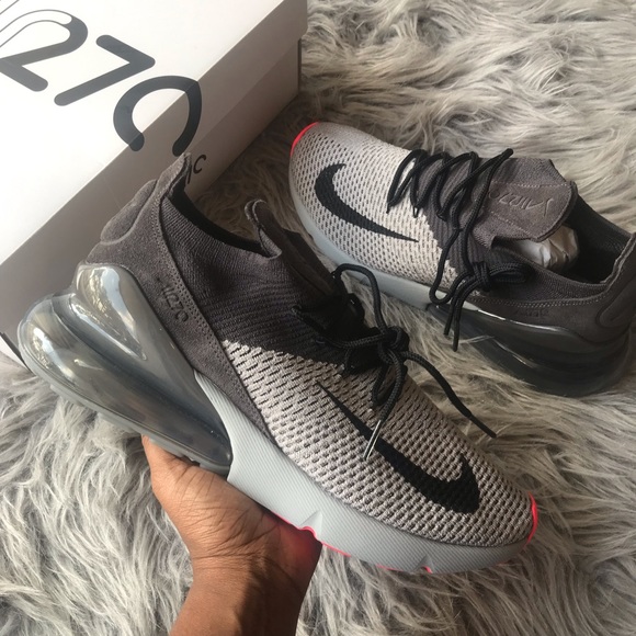 Nike Air Max 270 Flyknit atmosphere grey men’s 10 NWT Nike Air Max 270 Flyknit atmosphere grey men’s 10 NWT